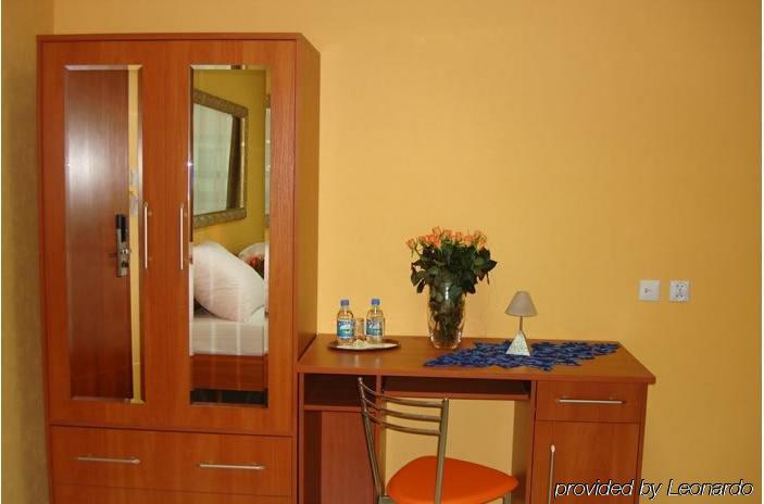Hotel I Restauracja W Luboniu Pokoj fotografie